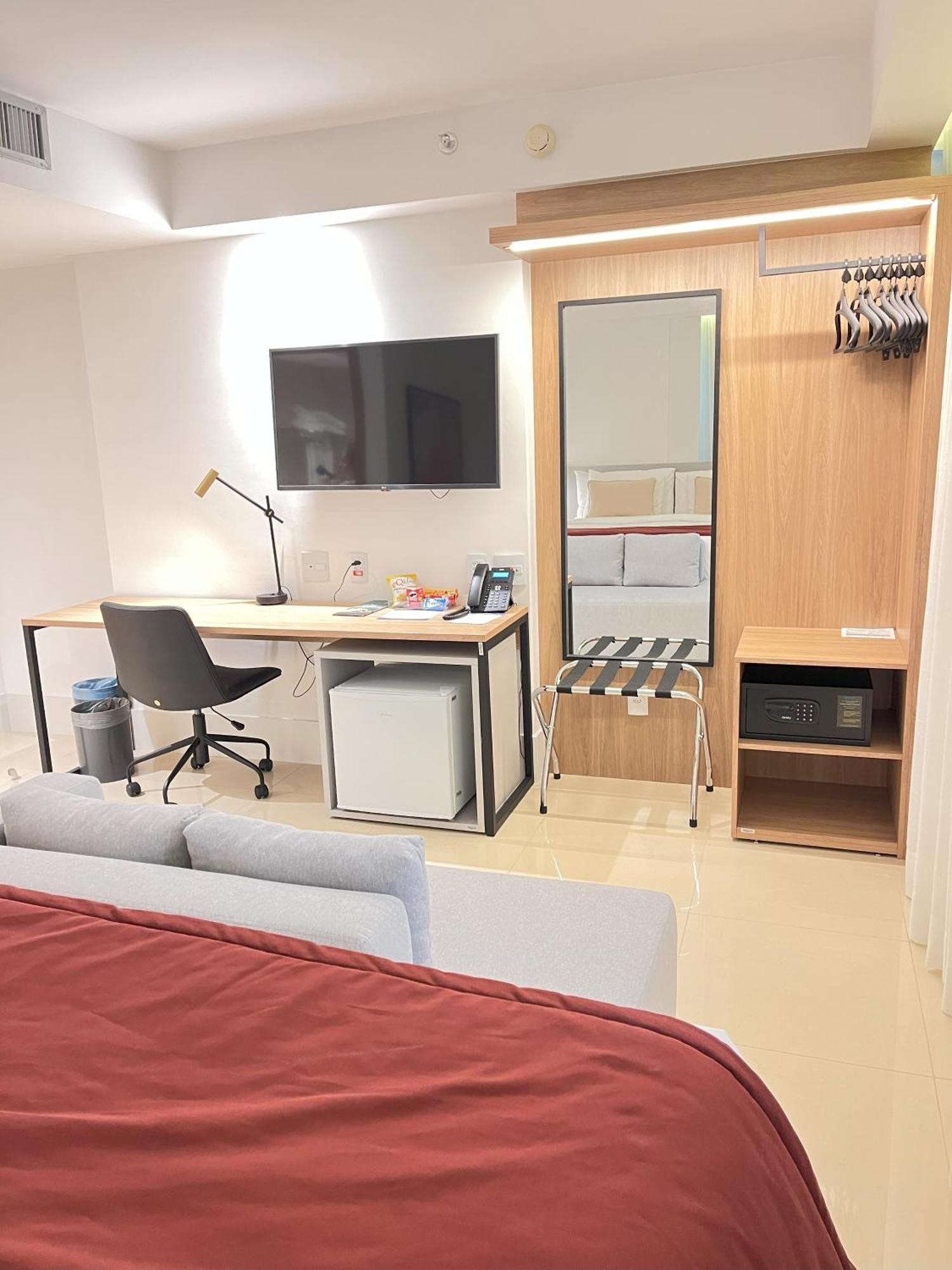 De Alto Padrao Com Vista Livre Incrivel!! Cama King Size Cond Alvorada 4*